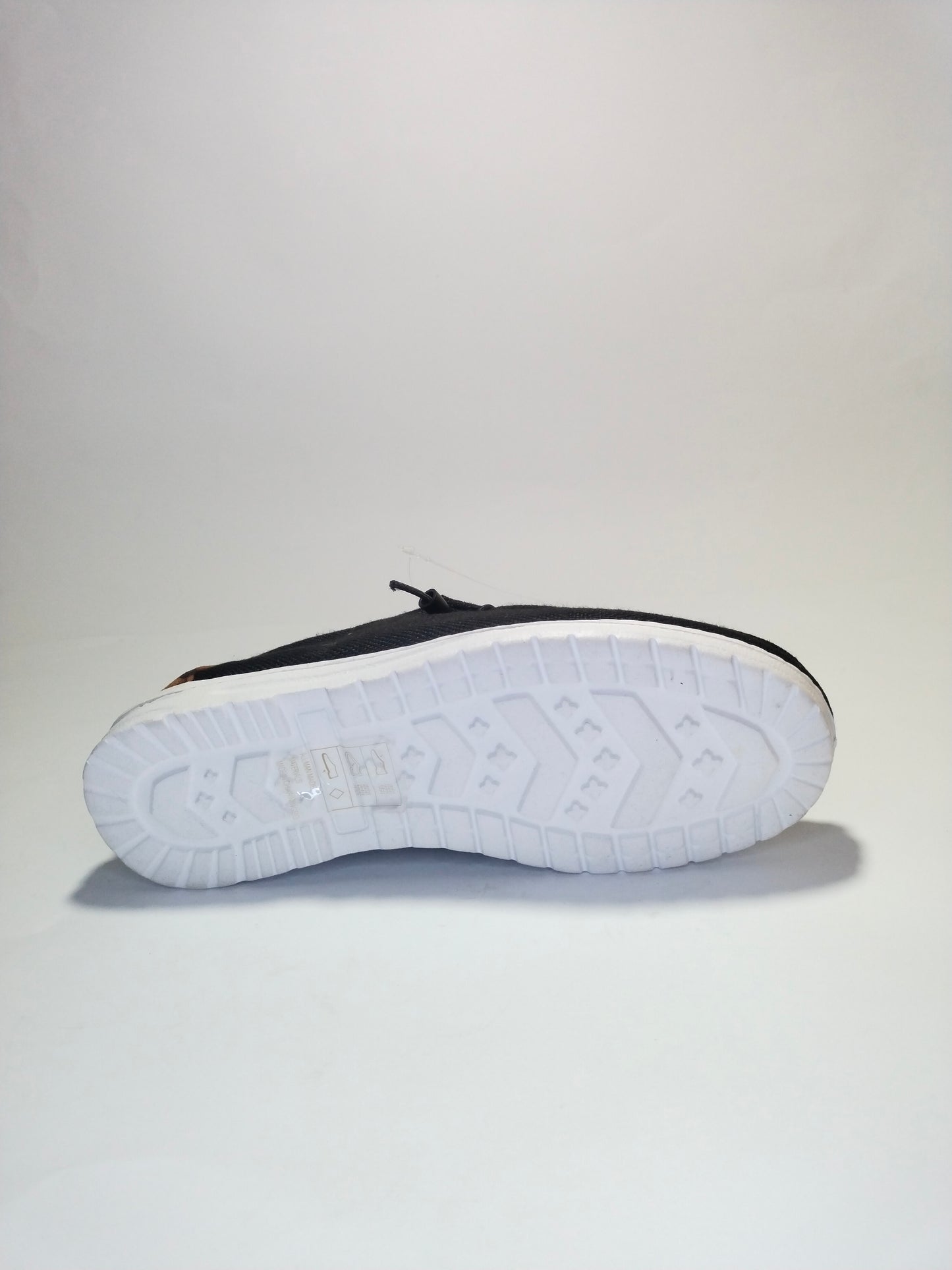 Casual women's walking shoes