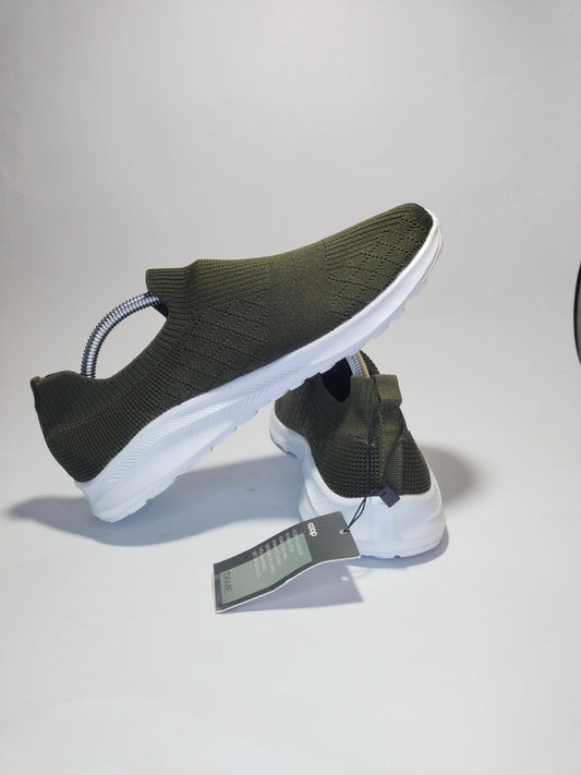 Casual women's walking shoes