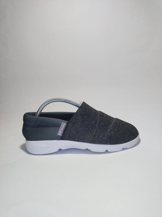 Casual women's walking shoes