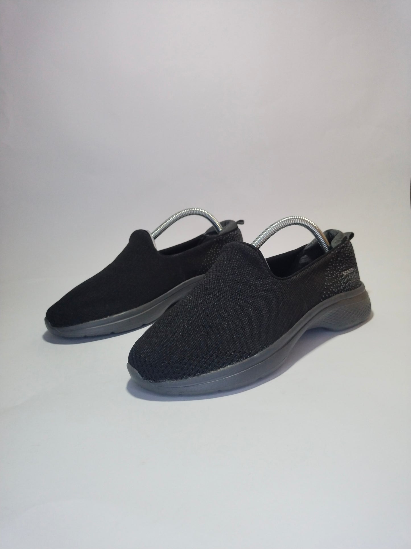 Casual women's walking shoes