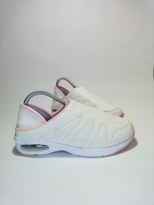 Casual women's walking shoes