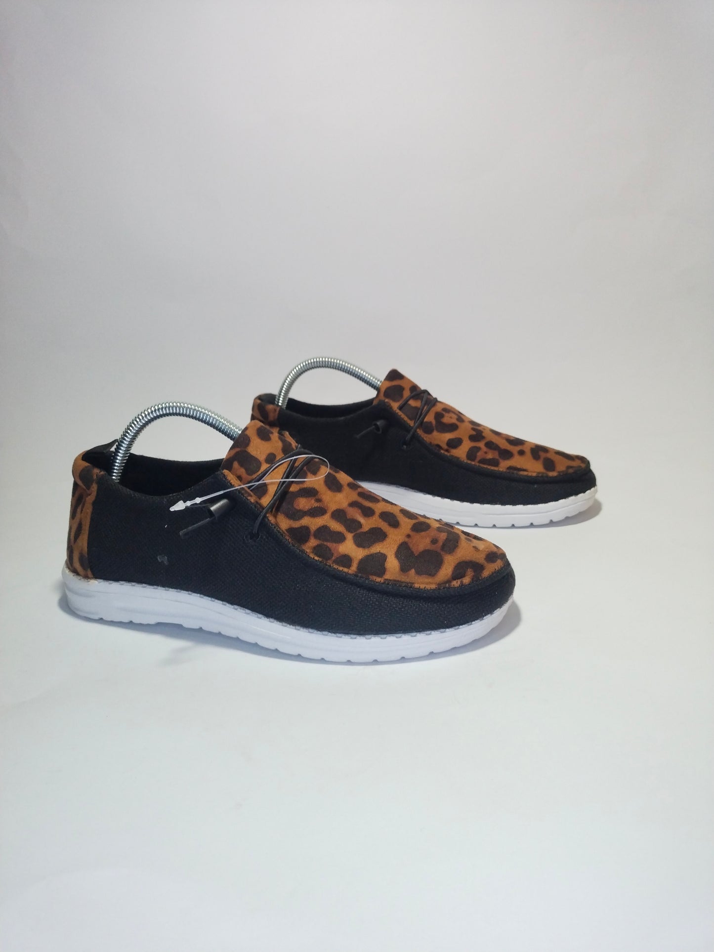 Casual women's walking shoes